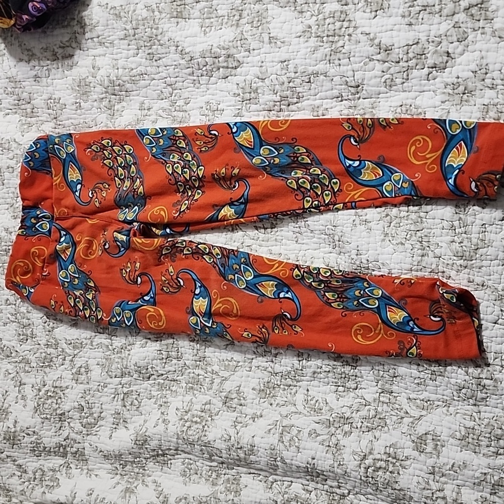 Kids lularoe leggings size s/m